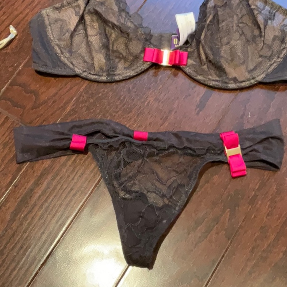 Andres Sarda SARDA lingerie set. 34c.